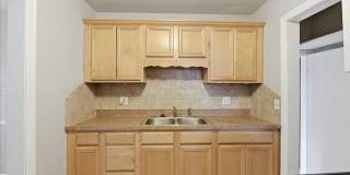 3436 N Lasalle St - $1,300.00/mo. Gallery 9