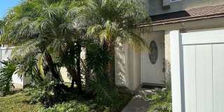 3 Bedroom Tustin Condo - Recently Renovated - 2 Car Gar - Beautiful!!!!! Gallery 1