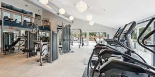 Linkhorn Bay Apartments Gallery 11