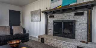 Fully Furnished Home in Putnam Heights + All Appliances Gallery 11