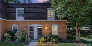 8123 KINGSWAY Court Gallery 1