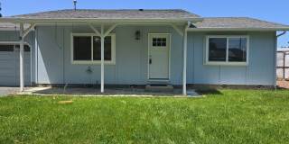 3 bed 1 bath  Home for Rent in Grants Pass Gallery 1