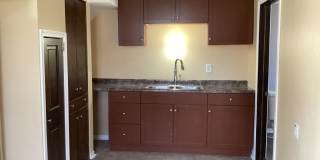 2 bedroom single family home wit attached garage Gallery 1