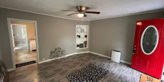 Spacious 3-Bed Home $1300 Gallery 1