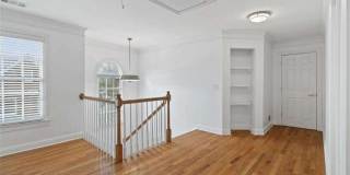 1711 Summit Glen Lane NE Gallery 24