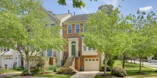End Of Group 3bd 2/2bth Townhome in Russett Community For Rent! Gallery 1