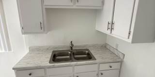 2109-2209 W Myrtle St Gallery 1