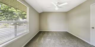 Pine Ridge Apartments Gallery 20