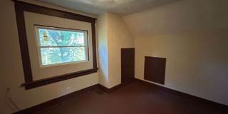 Welcome to 377 Talbot Ave — Charming Pet-Friendly Home in East Akron! Welcome to 377 Talbot Ave — Charming Pet-Friendly Home in East Akron! Gallery 12