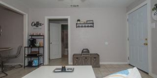 611 Brunswick Gallery 7