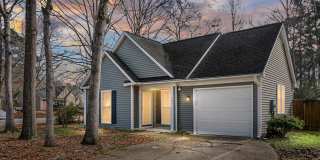 Charming 3 Bedroom 2 bathroom ready for you to call home! Gallery 1