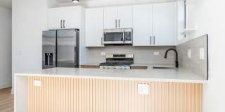 3216 W polk Street Gallery 6