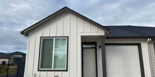 BRAND NEW Battle Ground Cottage Style Home for Lease in Amiras Song Development - 1810 NW 18th St Gallery 1