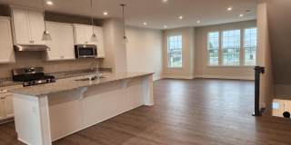 321 E COCHRAN Street Gallery 1