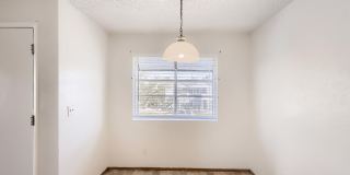 LOVELY 2 bedroom Condo Ready for Immediate Move in!! Gallery 27