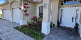 408 N Key Lime Sq SW Gallery 1