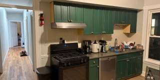 Allston 4.5 Bed  2 Bath - 9/1 Gallery 15