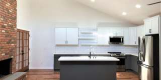 9019 East Winchcomb Drive Gallery 5