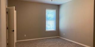 509 E Pruitt Gallery 13