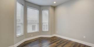 7bed/4bath in West Campus Gallery 13