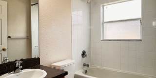 Spacious Three-Bedroom Home in Savannah Estates Gallery 17