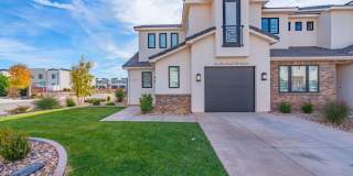 Flexible lease options! Spacious Townhome in Washington Gallery 1