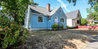 RENT SPECIAL: $500 Off First Full Month's Rent With One Year Lease! ~ 495 21st St SE Gallery 1