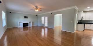 Stunning 4 Bedroom, 2.5 Bath Home Just 3 Blocks to Chesapeake Bay Gallery 7