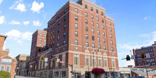 Chic  Modern Retreats: Your Stylish One-Bedroom Haven Awaits! Gallery 1