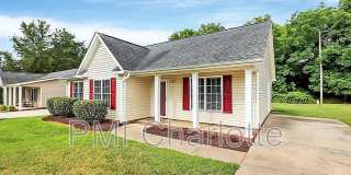 Room in 3 Bedroom Home at Ridge Ave Gallery 1