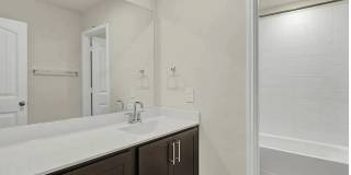 Room in 5 Bedroom Home at Bethpage Dr Gallery 11
