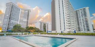 5601 Collins Avenue Gallery 11