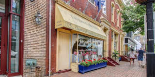 1411 KING Street Gallery 53