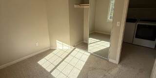 Large 6-Bedroom Home with a Fenced Yard, Pet Friendly! Gallery 8