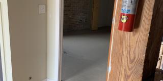1740 North Maplewood Avenue Gallery 21