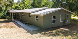 Charming 4-Bedroom, 2-Bathroom Home for Rent in Belleview, FL – Newly Renovated! Gallery 1