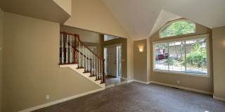 Tri-Level Spring Blvd Home Gallery 8