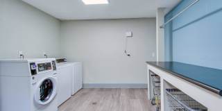 Nob Hill Apartments Gallery 55