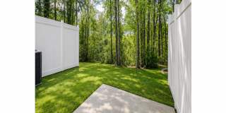 Spacious 3BR End Unit with Modern Finishes Gallery 31