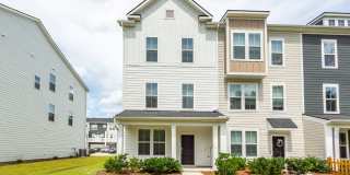 4 Bedroom, 3.5 Bathroom Townhome in Foxbank Plantation - Moncks Corner Gallery 1
