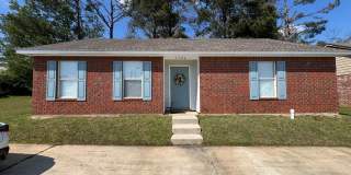 Updated 2 bed 2 bath in Shiloh Subdivision! Gallery 1
