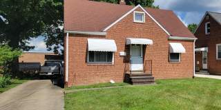 Single 3 bedroom 1 bath home located in Mayfield Hts! Gallery 1