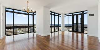 175 Huguenot Street Gallery 1