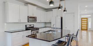 Elegant 4BR Home with Bonus Room & Designer Finishes Elegant 4BR Home with Bonus Room & Designer Finishes Gallery 12