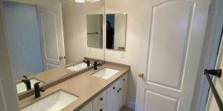Carlsbad 4 Bed! Gallery 7