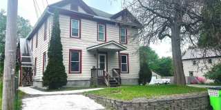 7 Wells Avenue Gallery 1