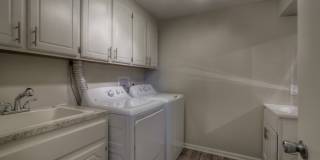 Convenient location! Side Split in Western Omaha. Gallery 4