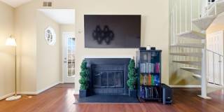 10208-C ASHBROOKE Court Gallery 5