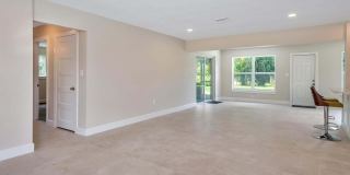 2001 Collier Avenue Gallery 5