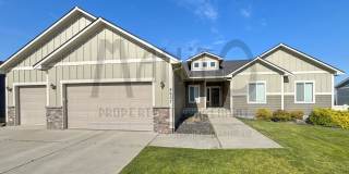 Spacious Home With Stunning Sunset Views Gallery 1